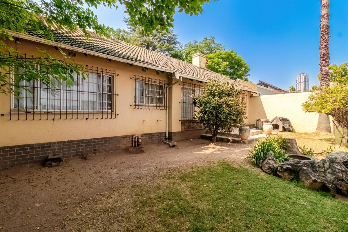 House For Sale in Parkmore, Sandton - Photo 3