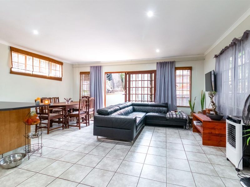 House For Sale in Parkmore, Sandton - Photo 9