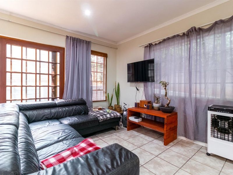 House For Sale in Parkmore, Sandton - Photo 10