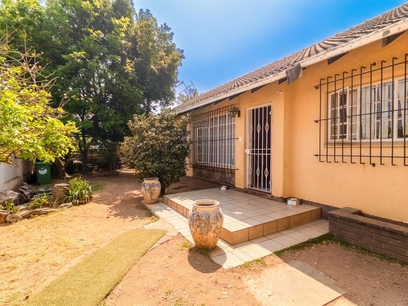 House For Sale in Parkmore, Sandton - Photo 2