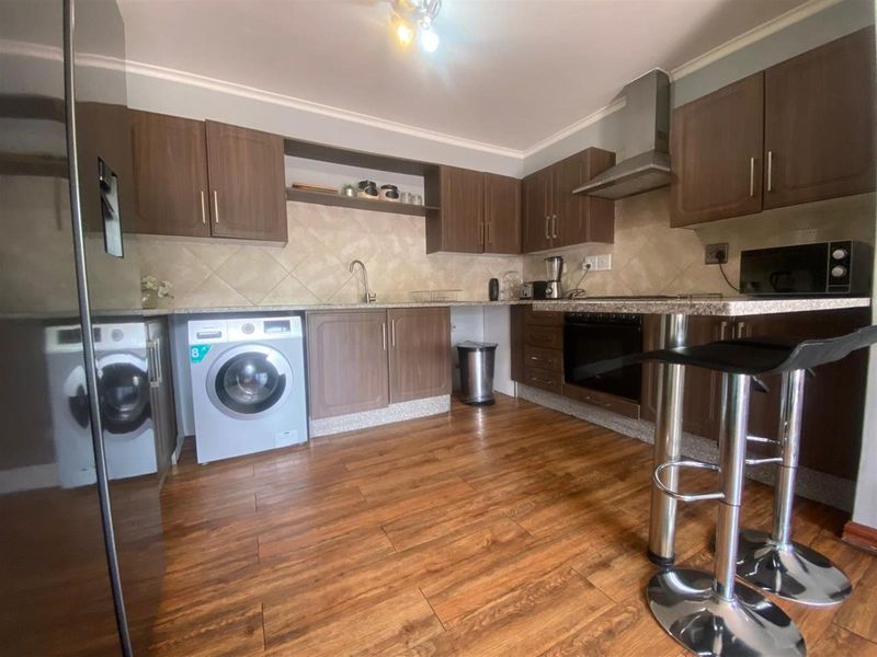 Townhouse For Sale in Ferndale, Randburg - Photo 9