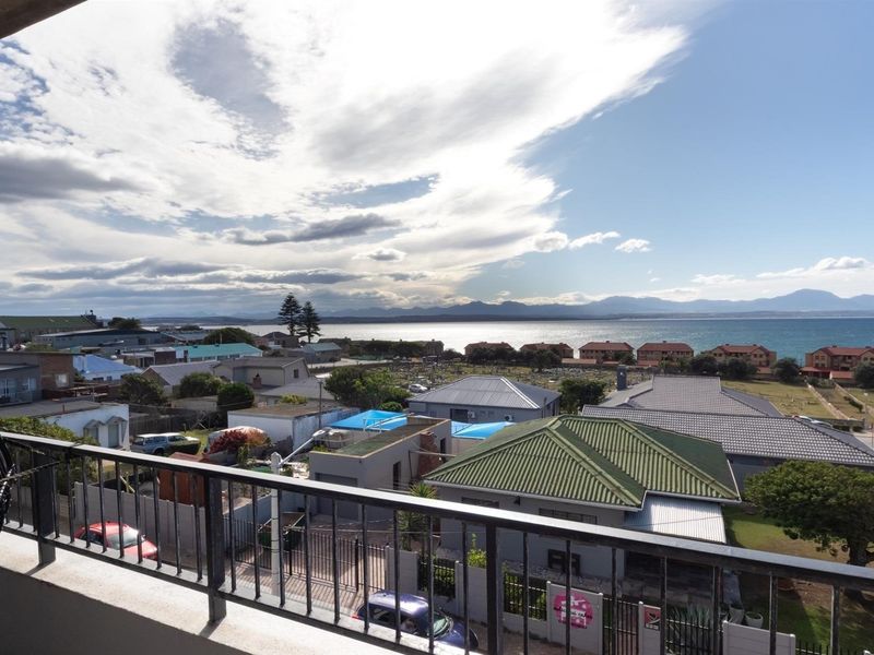 2 Bed Penthouse for sale in Mossel Bay Central - Photo 8