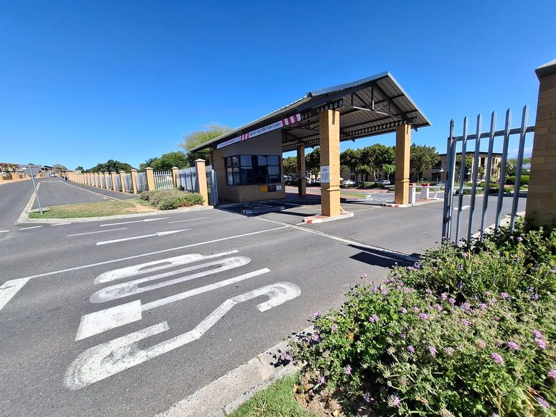 Commercial Property To Rent in Plattekloof Parow - Photo 2