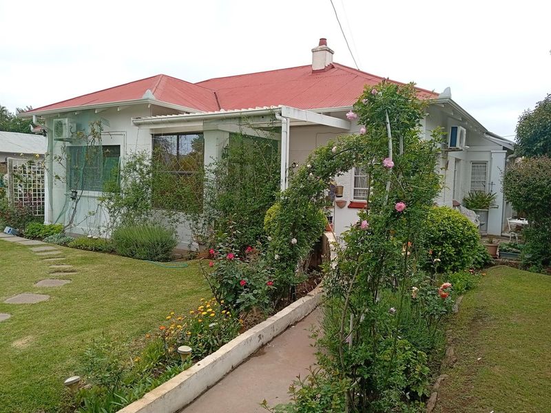 House For Sale in Queenstown Central, Queenstown - Photo 4