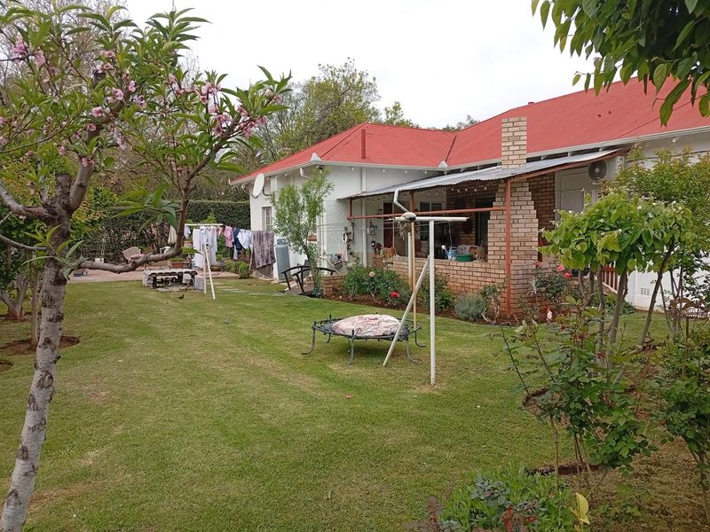 House For Sale in Queenstown Central, Queenstown - Photo 5