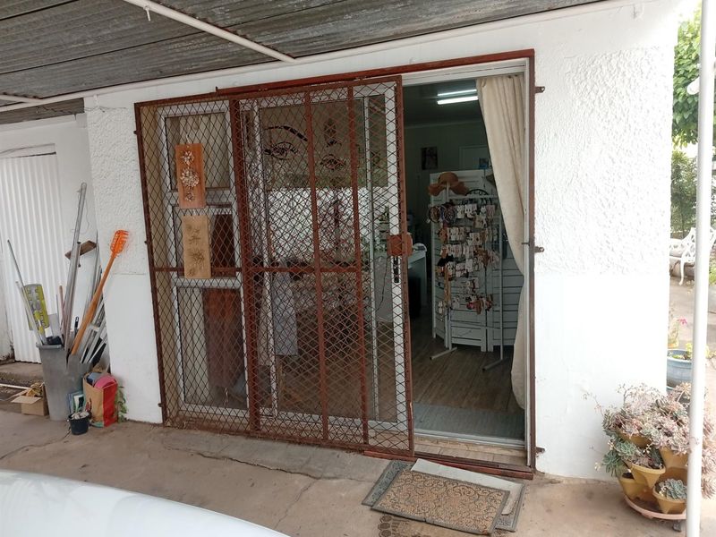 House For Sale in Queenstown Central, Queenstown - Photo 9