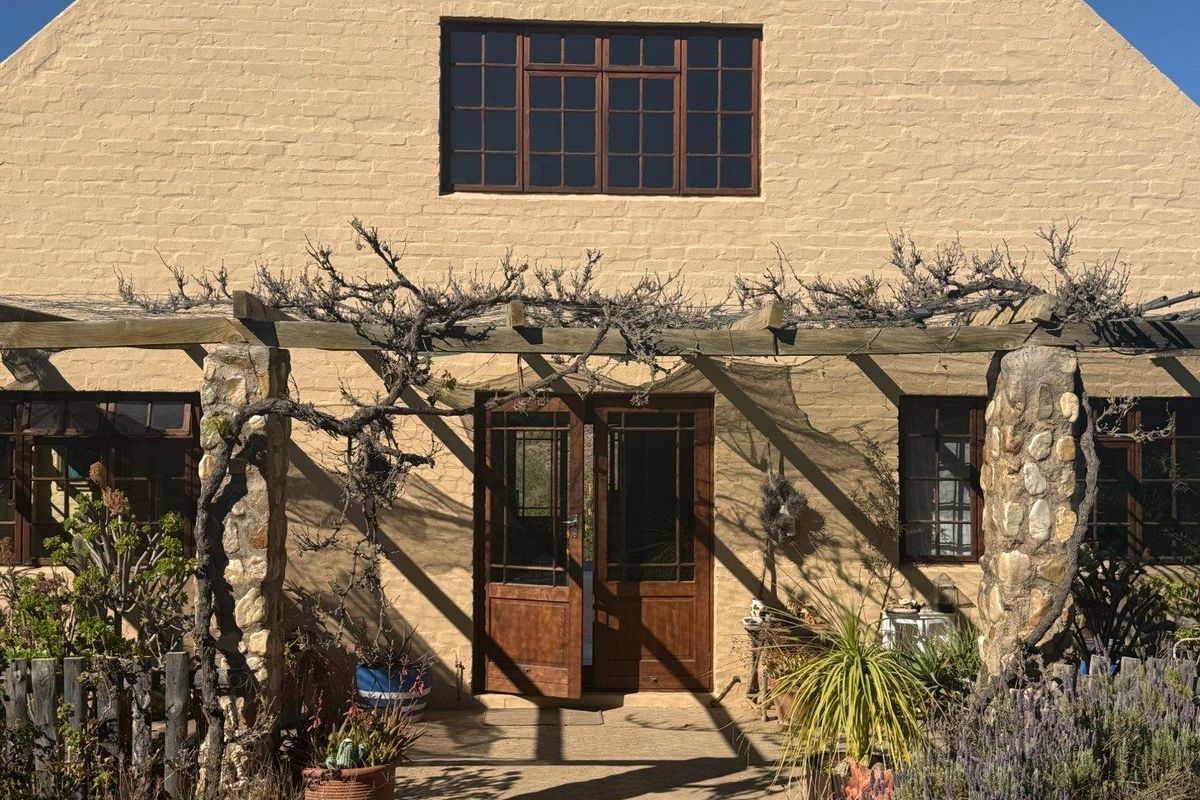 Farm For Sale in Van Wyksdorp, Ladismith - Photo 3