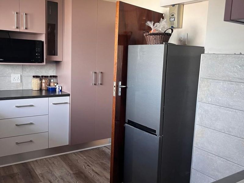 2 Bed Apartment For Sale in St Georges - Photo 10