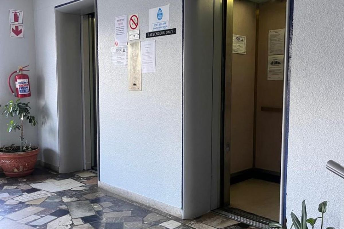 2 Bed Apartment For Sale in St Georges - Photo 3