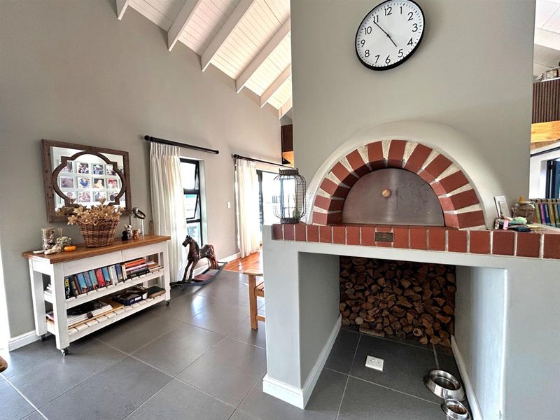 3 Bedroom Home with 1 Bedroom Flat For Sale in Mount Royal Golf and Country Estate - Photo 5