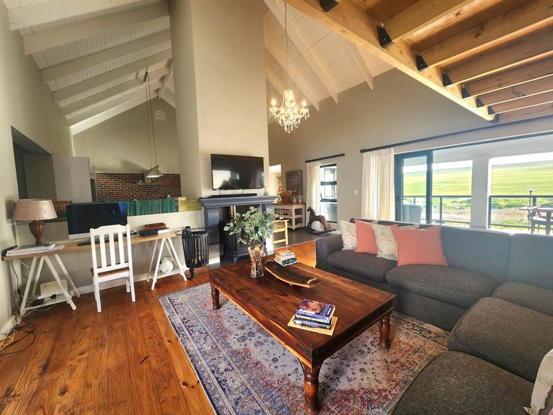 3 Bedroom Home with 1 Bedroom Flat For Sale in Mount Royal Golf and Country Estate - Photo 8