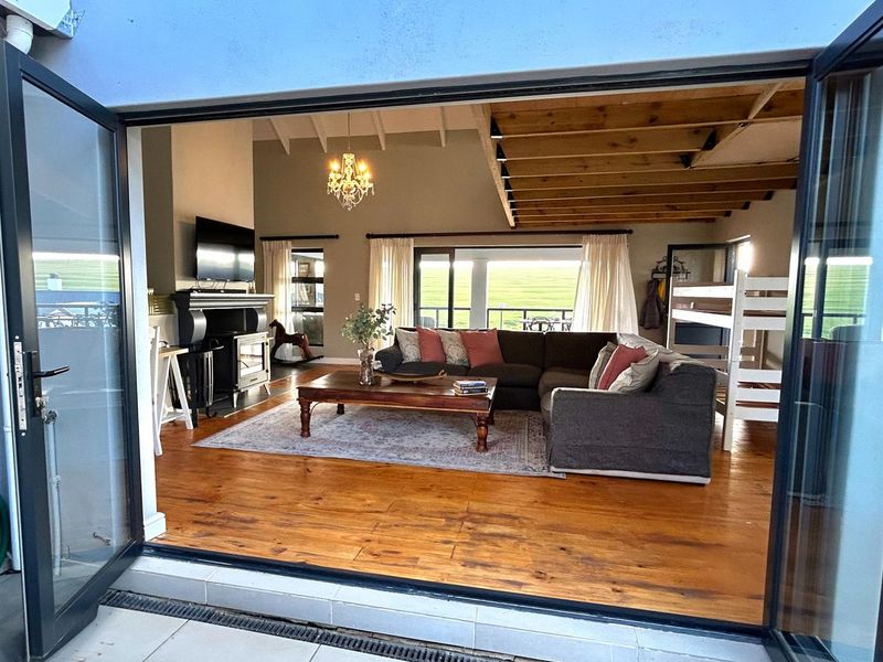 3 Bedroom Home with 1 Bedroom Flat For Sale in Mount Royal Golf and Country Estate - Photo 7