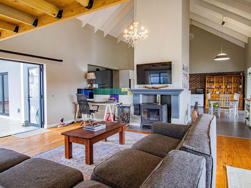 3 Bedroom Home with 1 Bedroom Flat For Sale in Mount Royal Golf and Country Estate - Photo 5