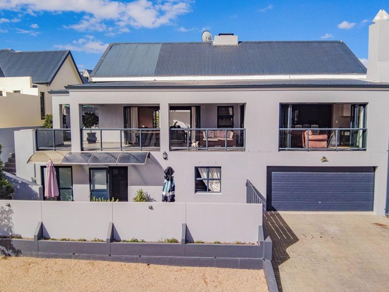 4 Bedroom Home with Flat For Sale in Mount Royal Golf and Country Estate - Photo 2