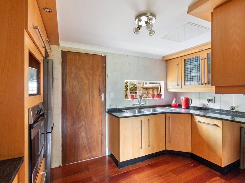 Bright. Bold. Beautiful. - Photo 7