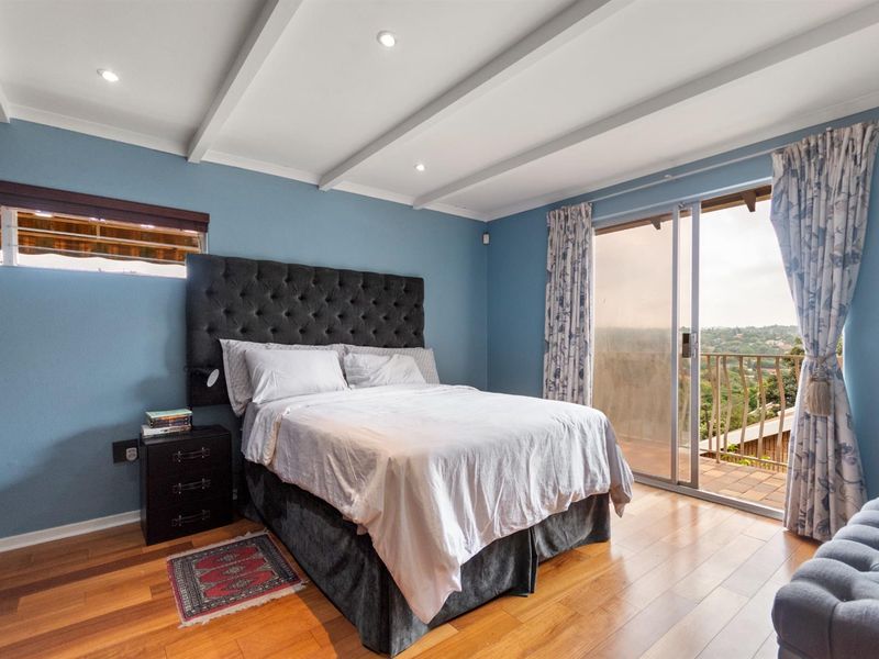 Bright. Bold. Beautiful. - Photo 9