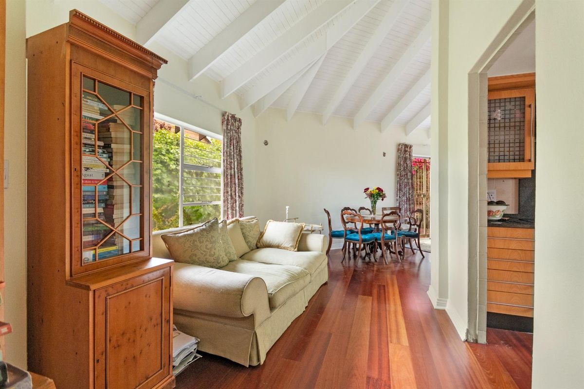 Bright. Bold. Beautiful. - Photo 5