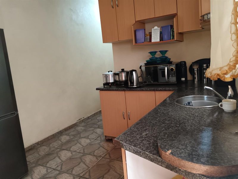 House For Sale in Tshepisong Ext 5, Krugersdorp - Photo 4