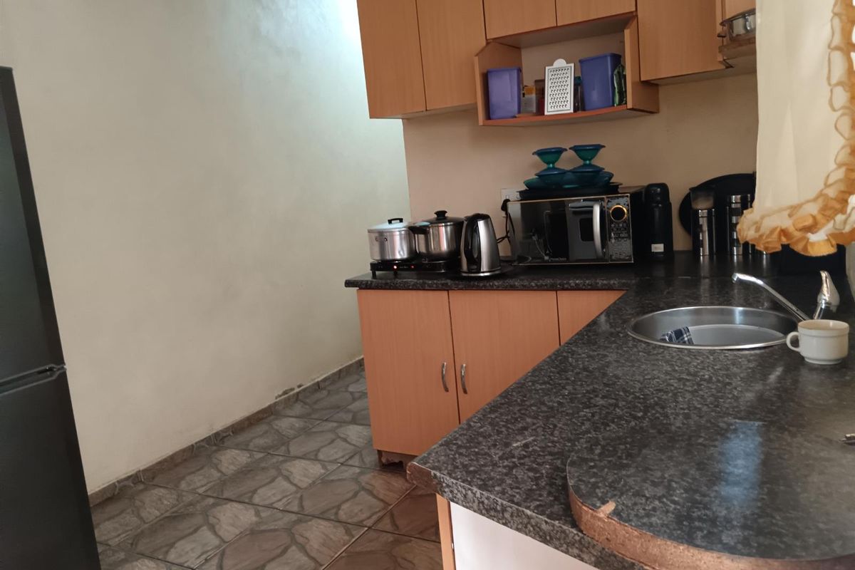 House For Sale in Tshepisong Ext 5, Krugersdorp - Photo 4