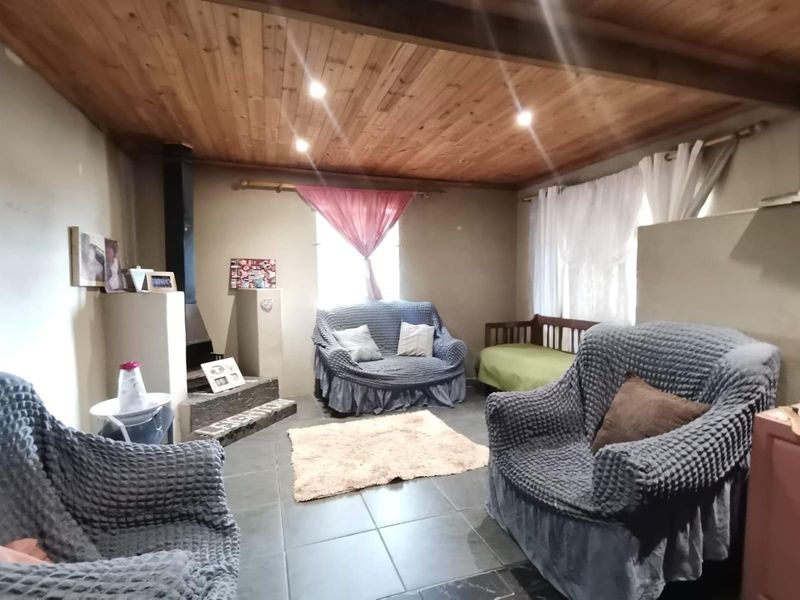 House For Sale in Newton, Wellington - Photo 4