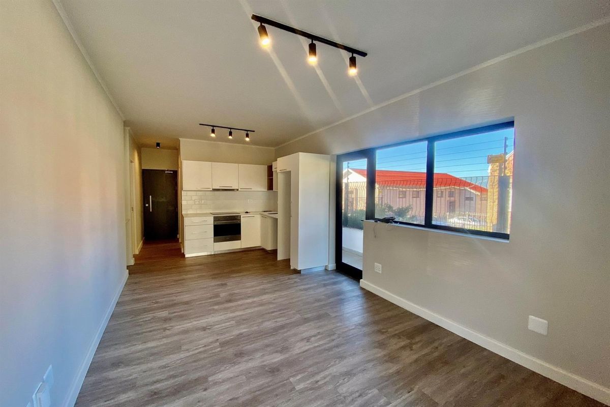 Apartment For Sale in Mossel Bay Central, Mossel Bay - Photo 5