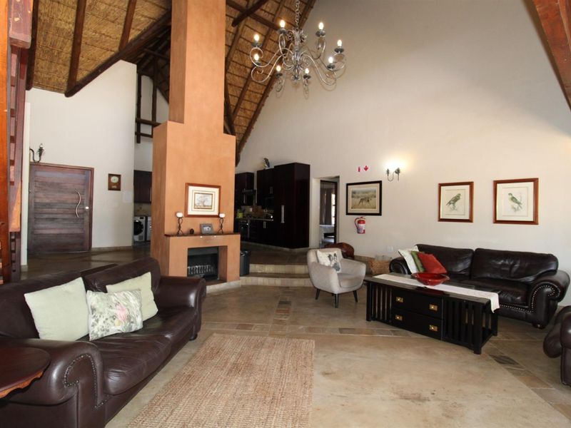 Zebula Golf Estate - Four Bedroom house with en-suite bathrooms and Jacuzzi - Photo 5