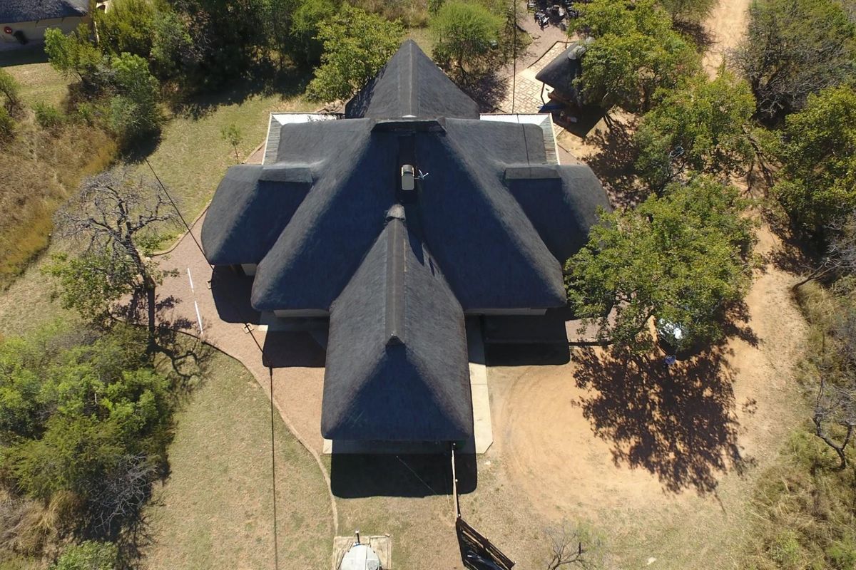 Zebula Golf Estate - Four Bedroom house with en-suite bathrooms and Jacuzzi - Photo 3