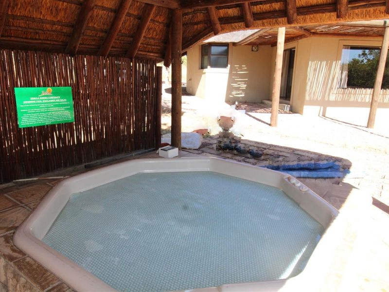 Zebula Golf Estate - Four Bedroom house with en-suite bathrooms and Jacuzzi - Photo 4