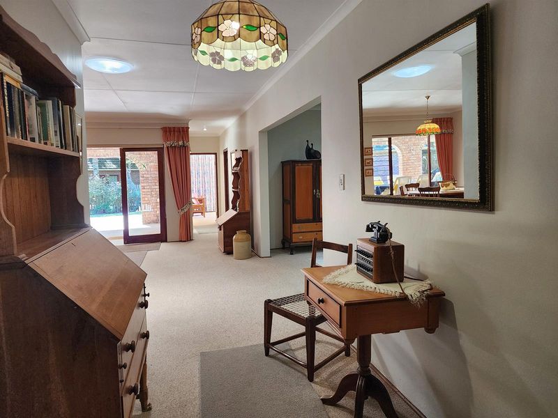 Remarkable House in Brenton on Lake, Knysna - Photo 10