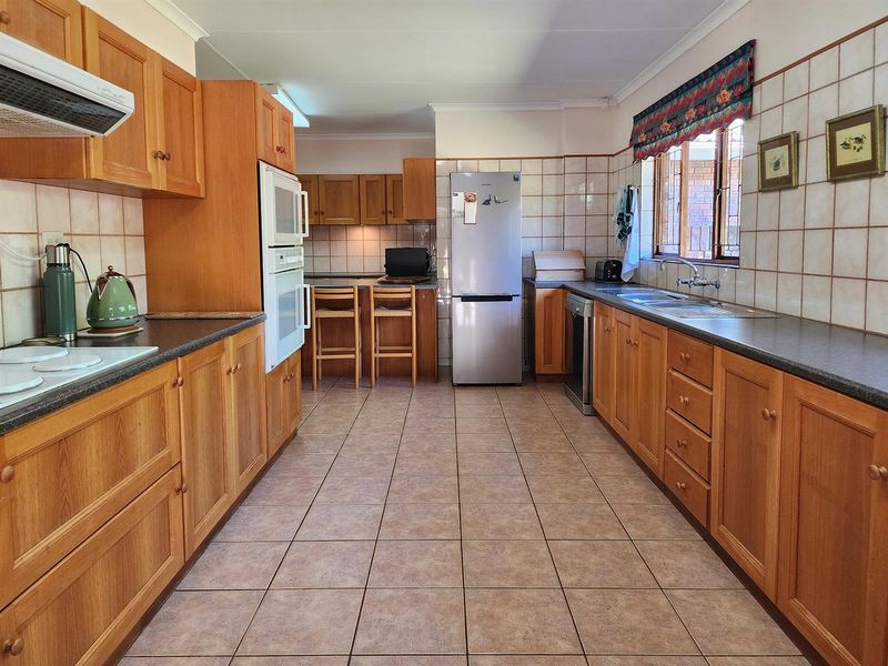 Remarkable House in Brenton on Lake, Knysna - Photo 4