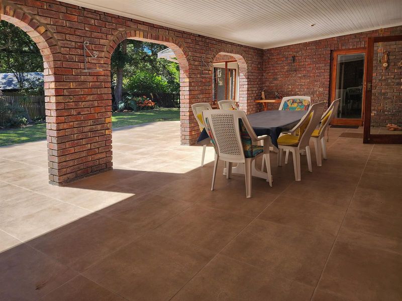 Remarkable House in Brenton on Lake, Knysna - Photo 7