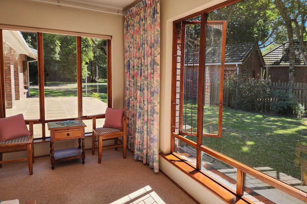 Remarkable House in Brenton on Lake, Knysna - Photo 2