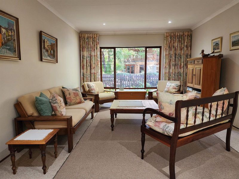 Remarkable House in Brenton on Lake, Knysna - Photo 3