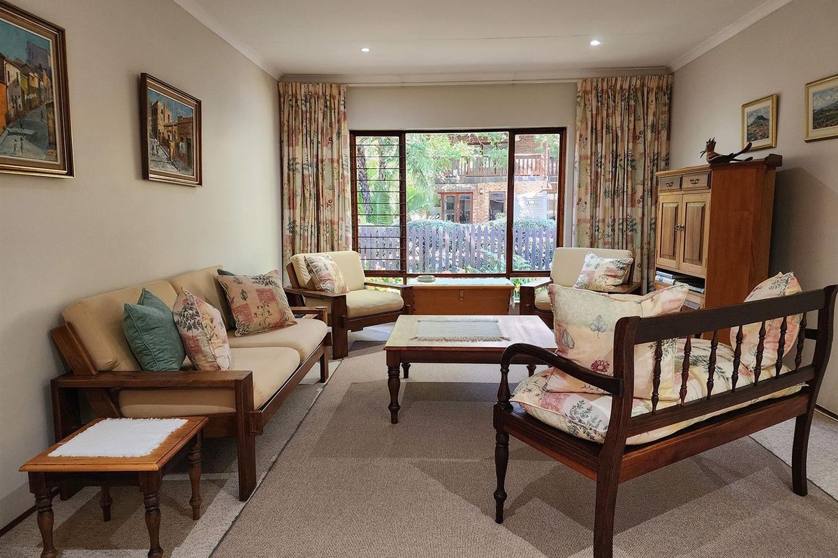 Remarkable House in Brenton on Lake, Knysna - Photo 3