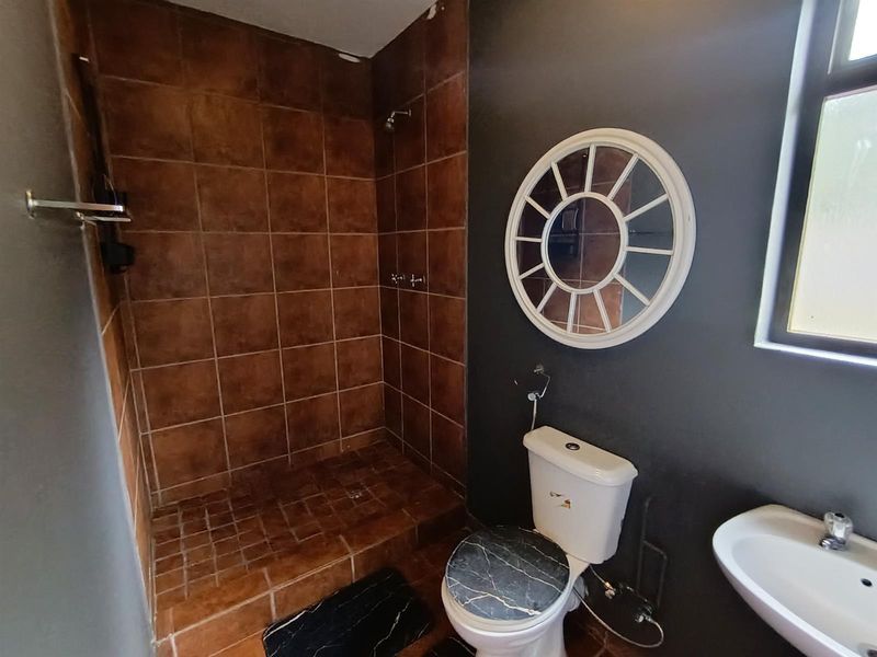 Cottage To Rent in Silver Lakes Golf Estate, Silver Lakes, Pretoria - Photo 9