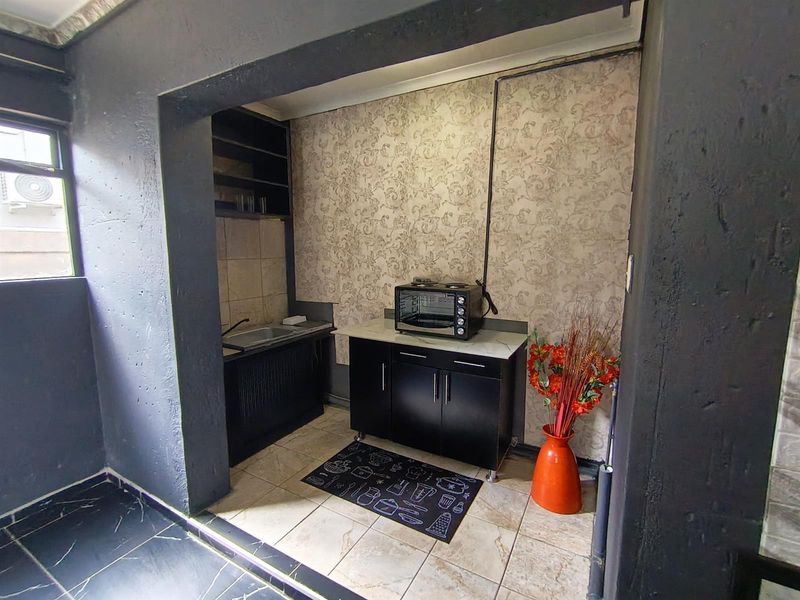 Cottage To Rent in Silver Lakes Golf Estate, Silver Lakes, Pretoria - Photo 4