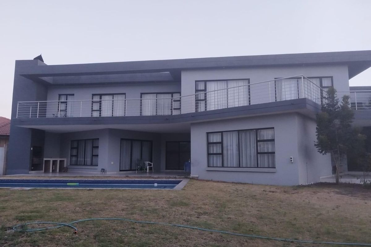 House For Sale in Model Park, Witbank - Photo 3