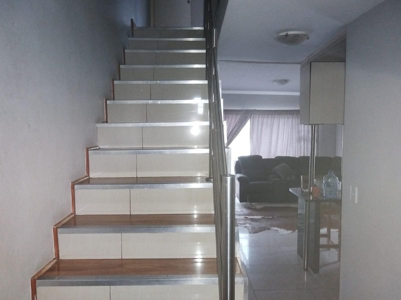 House for sale in Hoeveldpark, Witbank - Photo 9