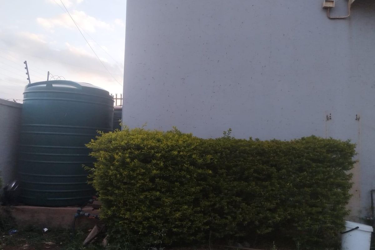 House for sale in Hoeveldpark, Witbank - Photo 3