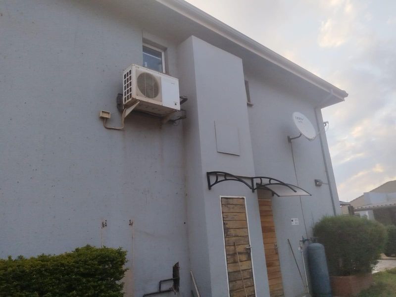 House for sale in Hoeveldpark, Witbank - Photo 4