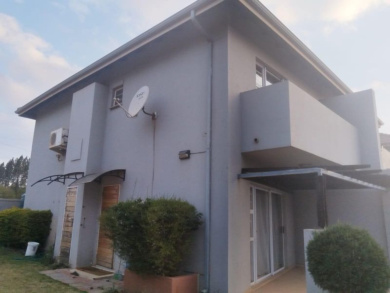 House for sale in Hoeveldpark, Witbank - Photo 2