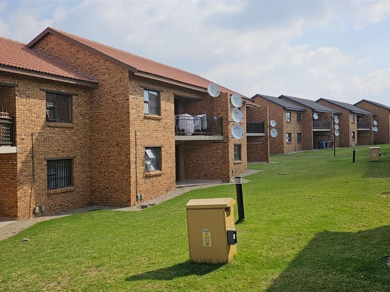 Apartment For Sale in Witfield, Boksburg - Photo 4
