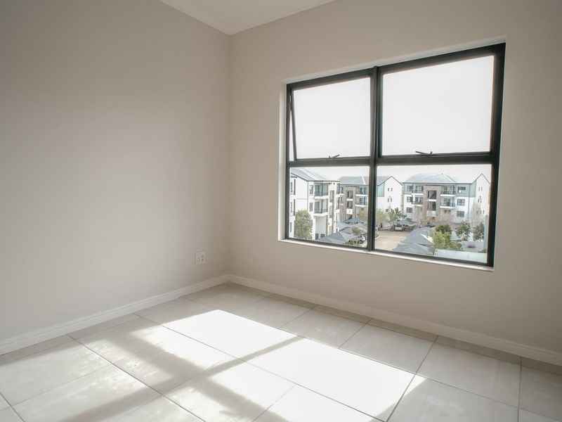 Modern 1-Bedroom Apartment in De Zicht Estate - Available Now - Photo 5