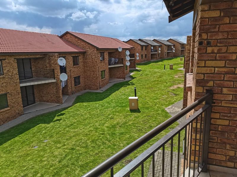 Apartment For Sale in Witfield, Boksburg - Photo 2