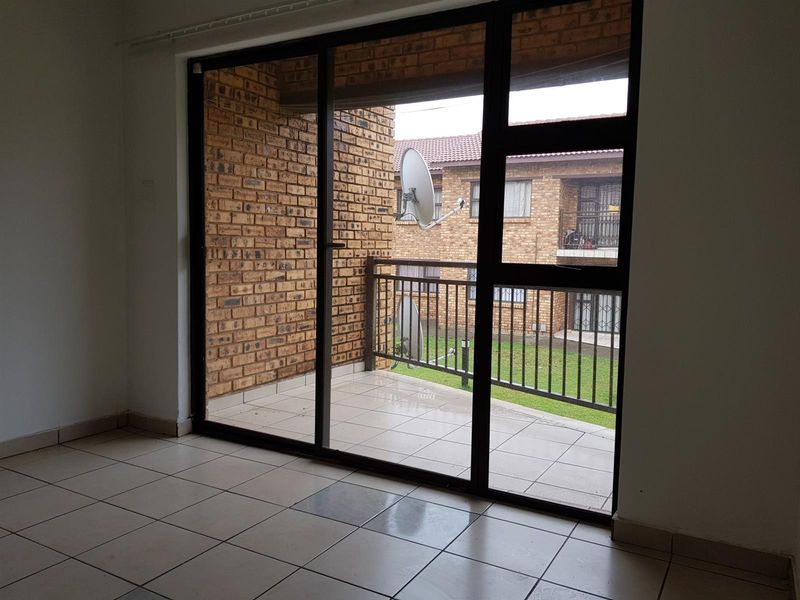 Apartment For Sale in Witfield, Boksburg - Photo 4