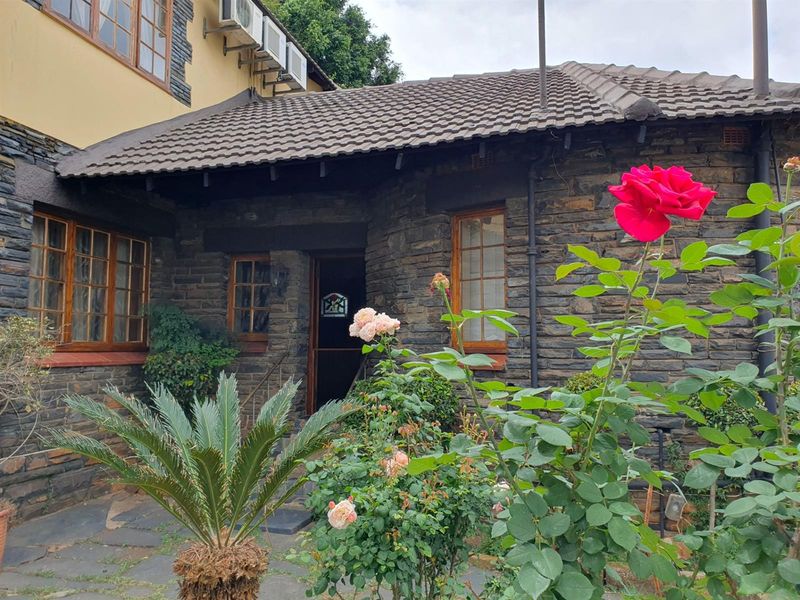 Grande Dame Ellensgate For Sale in Arcadia - Oozing Pizazz And Steeped in History - Photo 7