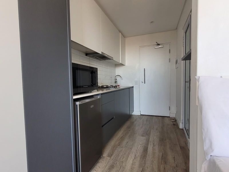 Apartment in Woodstock, Cape Town - Photo 3