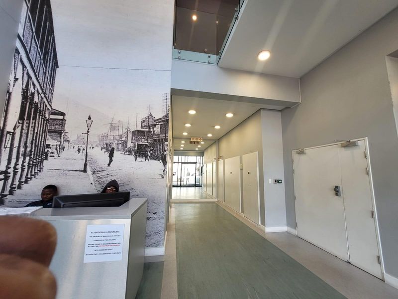 Apartment in Woodstock, Cape Town - Photo 9