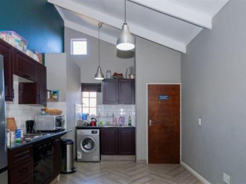 Townhouse For Sale in Brentwood Park, Benoni - Photo 6