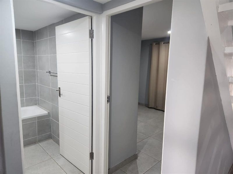 2 bed,2 bath loft apartment For Sale in Athlone, Pietermaritzburg, KwaZulu Natal - Photo 10